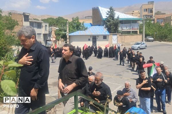 اشک و عهد در میدان امام دماوند؛ بیعت دوباره با سیدالشهدا و امام شهید