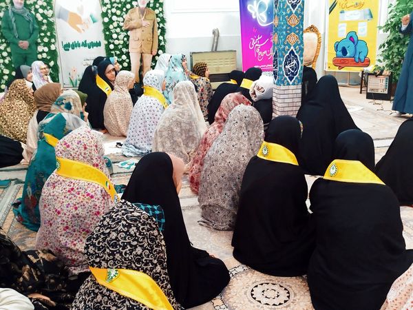 حضور پرشور دانش‌آموزان لرستانی در مراسم اعتکاف 