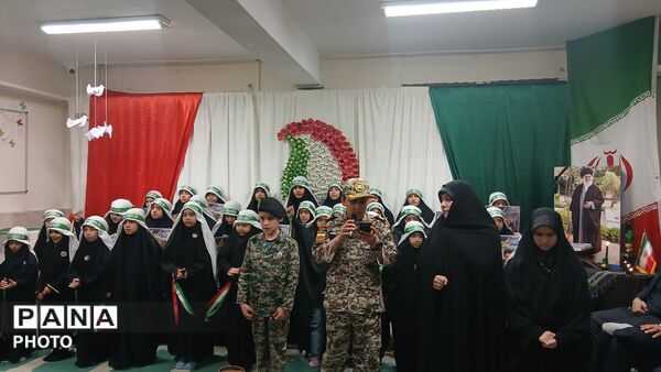دبستانی که به نام شهدای میناب مزین شد