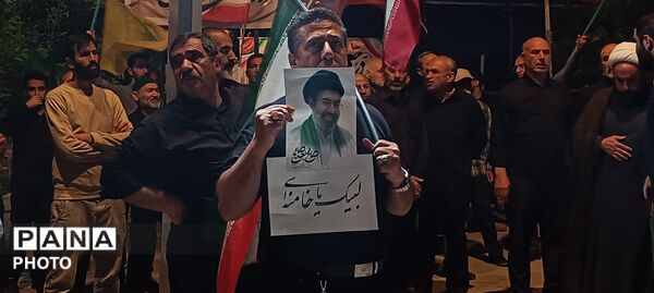 تداوم حضور مردم انقلابی در شب صد و بیستم از خروش مردمی