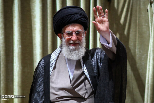 حضرت آیت‌الله العظمی شهید سیدعلی حسینی خامنه‌ای