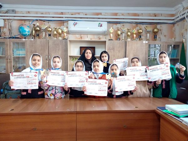  موفقیت دختران کاراته کار مدرسه هدی ۱  در مسابقات بین المللی در تهران