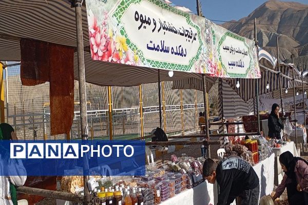 آغاز مراسم روز شهر بار با افتتاح نمایشگاه محصولات محلی و صنایع دستی