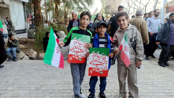 یک روز متفاوت با حضور مردمی از جنس غیرت و استقامت