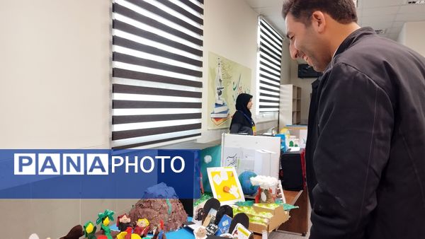 نمایشگاه دست‌سازه در دبیرستان ذبیح الله هوشیار