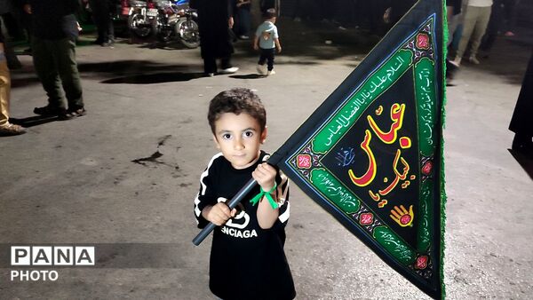 حضور پرشور  نوجوانان در مراسم سوگواره احلی من العسل 