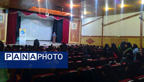 اجلاسیه سراسری نماز دانش‌آموزی شهرستان ملایر