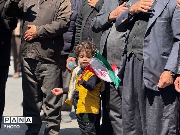 خروش مؤمنان در دسته عزاداری رهبر