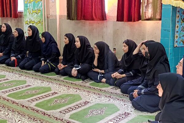 تجلی هنر و خلاقیت دانش‌آموزی در دبیرستات حضرت رقیه ورامین