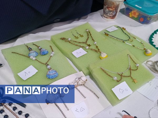 برگزاری بازارچه دانش‌آموزی در دبیرستان دکتر جواد حداد ۲ ناحیه 5