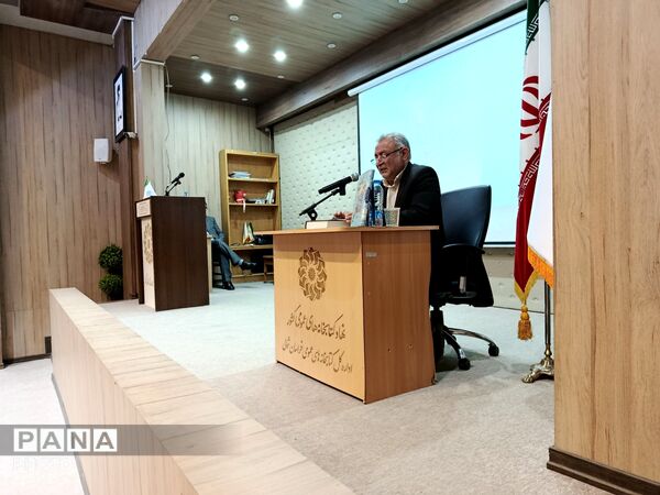 مراسم بزرگداشت حکیم ابوالقاسم فردوسی در کتابخانه دهخدا