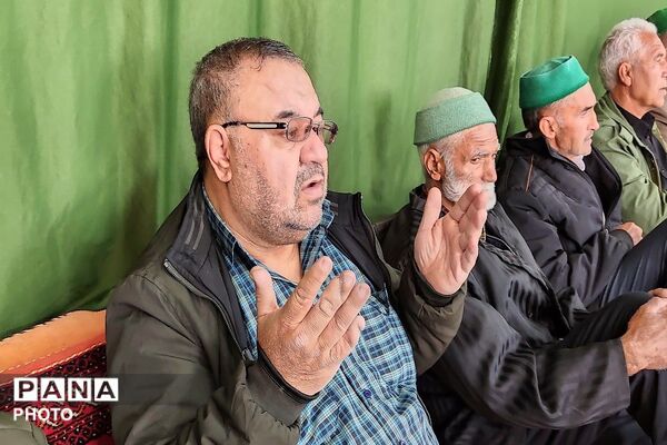 اقامه نماز جمعه در آخرین هفته  ماه مبارک رمضان در شهر بار نیشابور