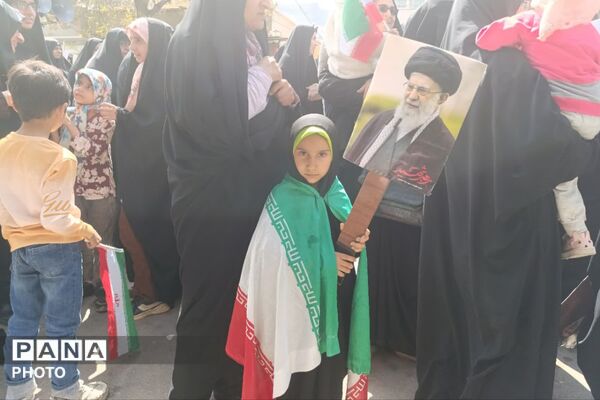 حضور دختران استهبانی به یاد دختران میناب در روز قدس