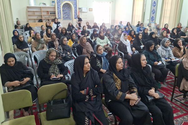 دومین جلسه آموزش خانواده در دبیرستان پویش