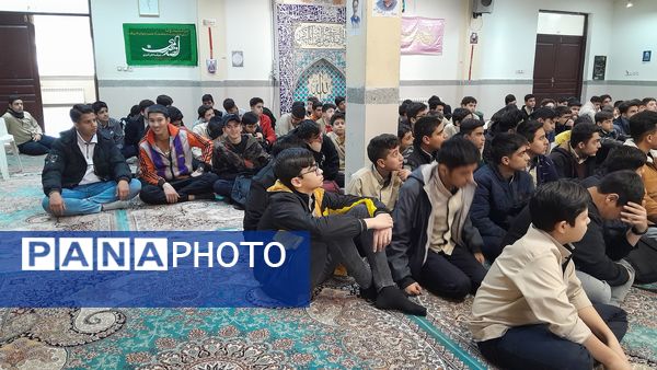 برگزاری جلسه درس آمادگی دفاعی نهم در مدرسه ابوریحان بیرونی شیفت صبح نیشابور