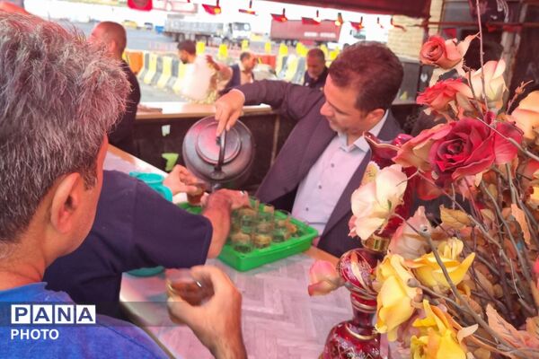 استقرار موکب‌های مردمی، دانش آموزی و خدمت‌رسان ارتش به زائران اربعین