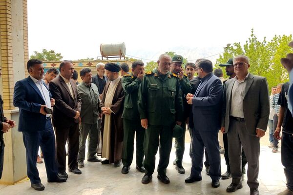 بازدید مسئولان از مدارس نوسازی‌شده لردگان در طرح ملی شهید عجمیان 