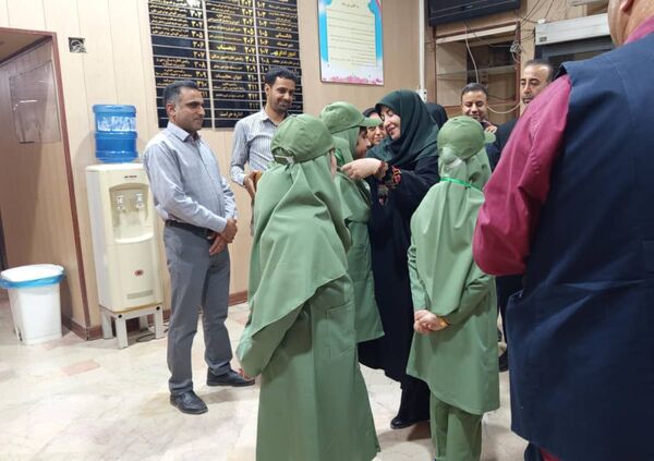 استقبال گرم دانش‌‌آموزان محیط‌بان بندرعباسی از رئیس سازمان حفاظت محیط زیست