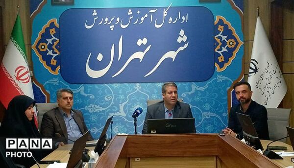 تقدیر از دانش‌آموزخبرنگاران، نمایندگان مجلس و مجامع دانش‌آموزی در نشست گفت‌وگوی بین‌نسلی تهران