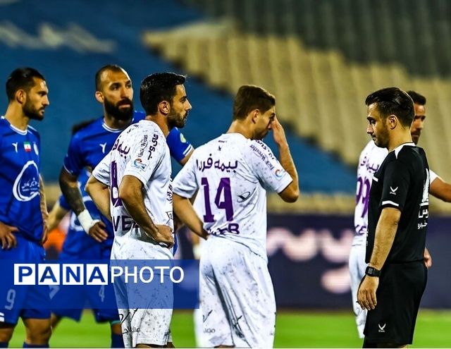 مهدوی بازی استقلال مقابل خودروسازان را سوت می‌زند