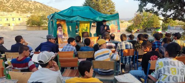 نواخته شدن زنگ مقاومت در دبیرستان مولوی یاسوج