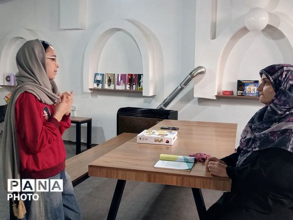  حضور دانش آموزان وکودکان در مجموعه فرهنگی آدینه شهر بار