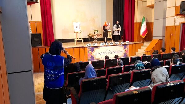 گرامیداشت روز ملی ادبیات کودک و نوجوان در کانون پرورش فکری کودکان و نوجوانان کرج