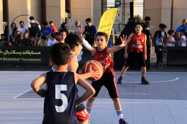 دومین روز از مسابقات بسکتبال و فوتبال خیابانی«جام شهریار» در تبریز
