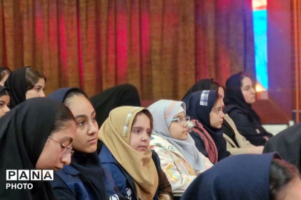 تبیین اهمیت رسانه در تربیت