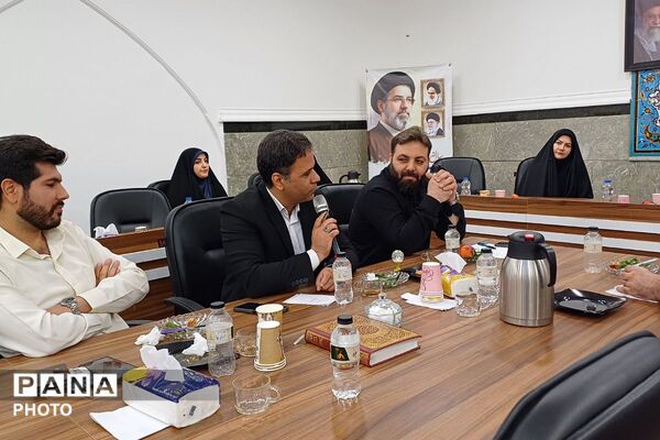 نشست مدیران مدارس ابتدایی شهر اندیشه با امام جمعه شهر اندیشه در آستانه بازگشایی مدارس