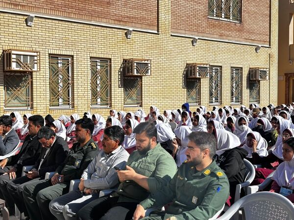 یادواره «دختران حاج قاسم» در دبستان زرعونی بستک 