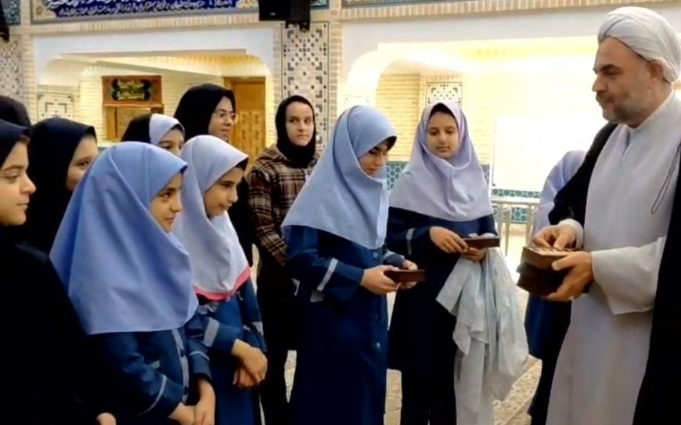 اجرای طرح «مهر و محراب» در مساجد میبد