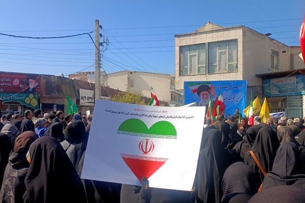 حضور پرشور مردم بندرگز در سوگ رهبر شهید