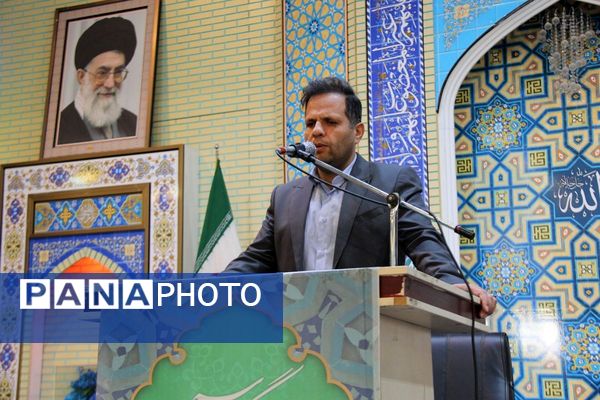 حضور پرشور فرهنگیان و دانش آموزان در نماز جمعه صفادشت ملارد 