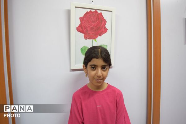هنرمندان باباحیدر، نگارخانه آفتاب را گلباران کردند