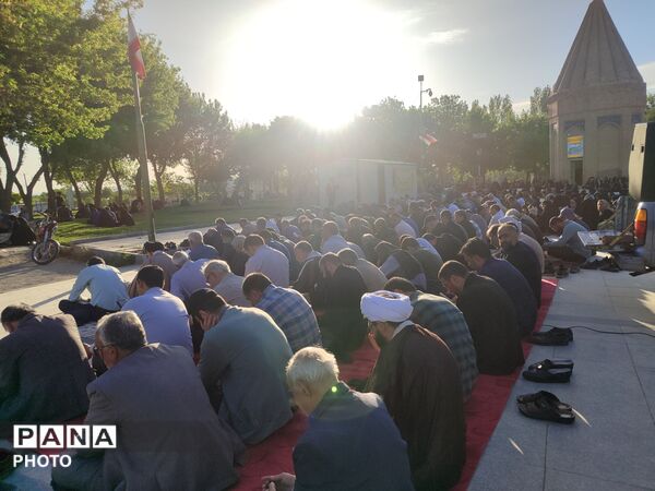 دعای پر فیض عرفه و مناجات عاشقانه امام حسین«؏» در آستان مقدس حضرت حقوق نبی«؏»