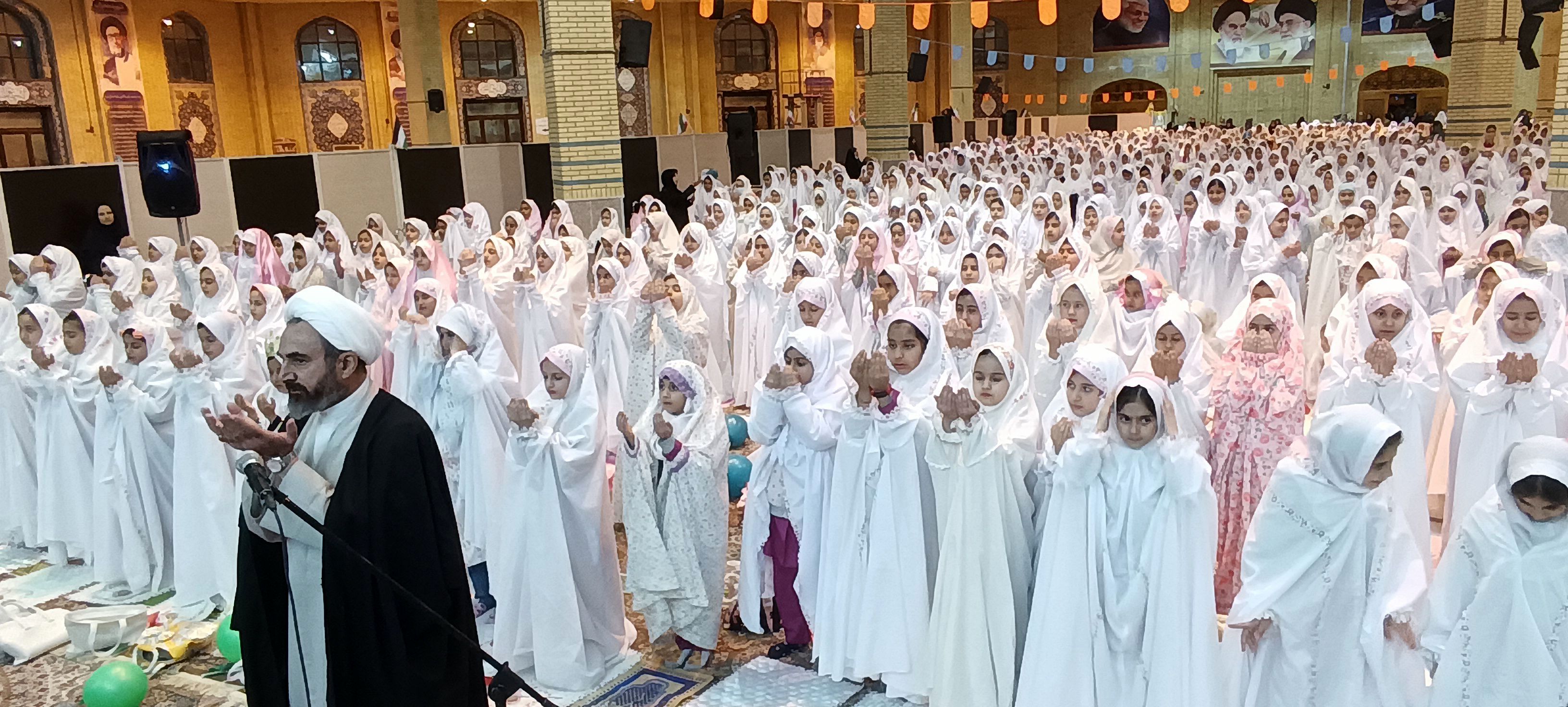 جشن روزه اولی‌ها در شهر ایلام