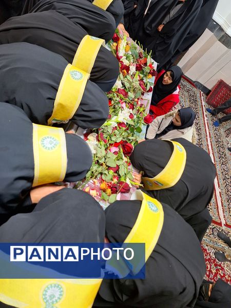 استقبال از شهید گمنام ، تجلی همبستگی و وحدت مردم در پاسداشت شهدا 