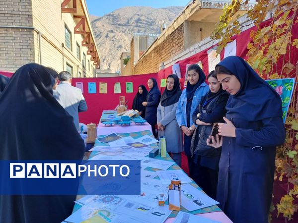 تجلیل از برگزیدگان 2 جشنواره پرورشی در شهرستان زرقان 