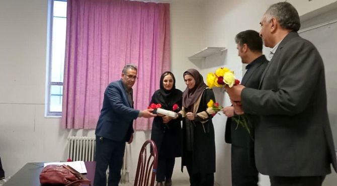 تجلیل از معلمان  دبیرستان عشایری متوسطه اول خدیجه کبری «س» به مناسبت روز مادر