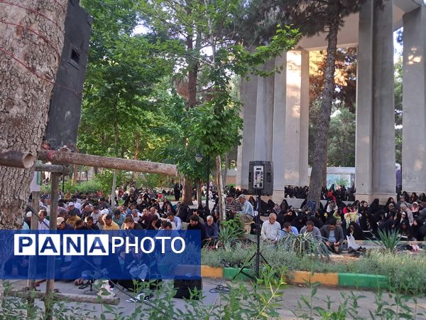 مراسم دعای عرفه درجوار شهدای گمنام پارک وحدت شهرستان آشخانه