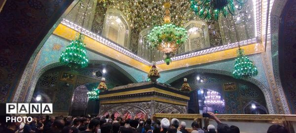 آماده سازی حرم مطهر امام رضا علیه‌السلام برای تشییع رهبر شهید