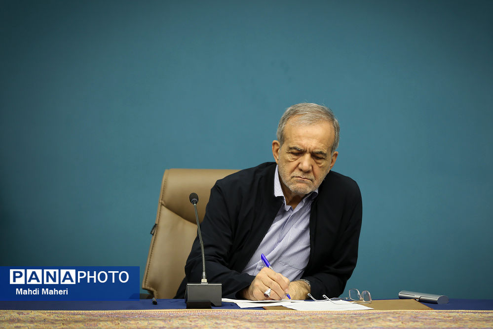 دکتر پزشکیان قهرمانی تکواندوکاران نوجوان کشورمان در جهان را تبریک گفت