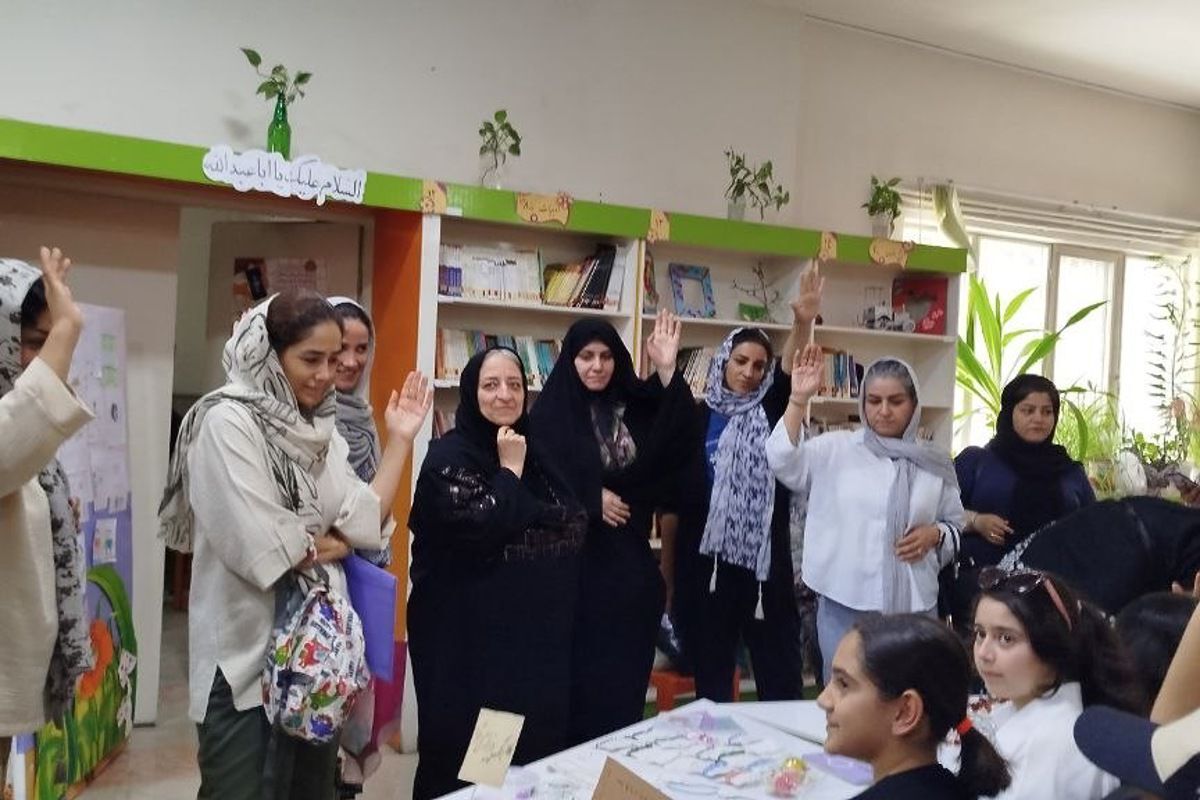 استقبال چشمگیر از غرفه کارآفرینی اعضای کانون پرورش فکری کودکان و نوجوانان اندیشه