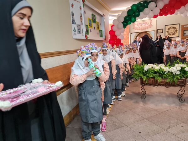 طنین زنگ جشن شکوفه‌ها در مدارس شهرستان اسلامشهر