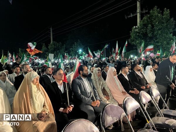 ازداواج ۵۰ زوج کرجی در شب سالگرد ازدواج امام علی(ع) و حضرت فاطمه(س) در کرج 