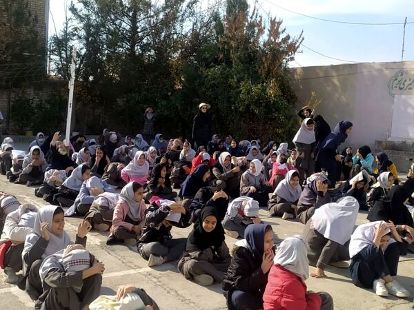مانور زلزله در دبستان شهید نجفی فدافن