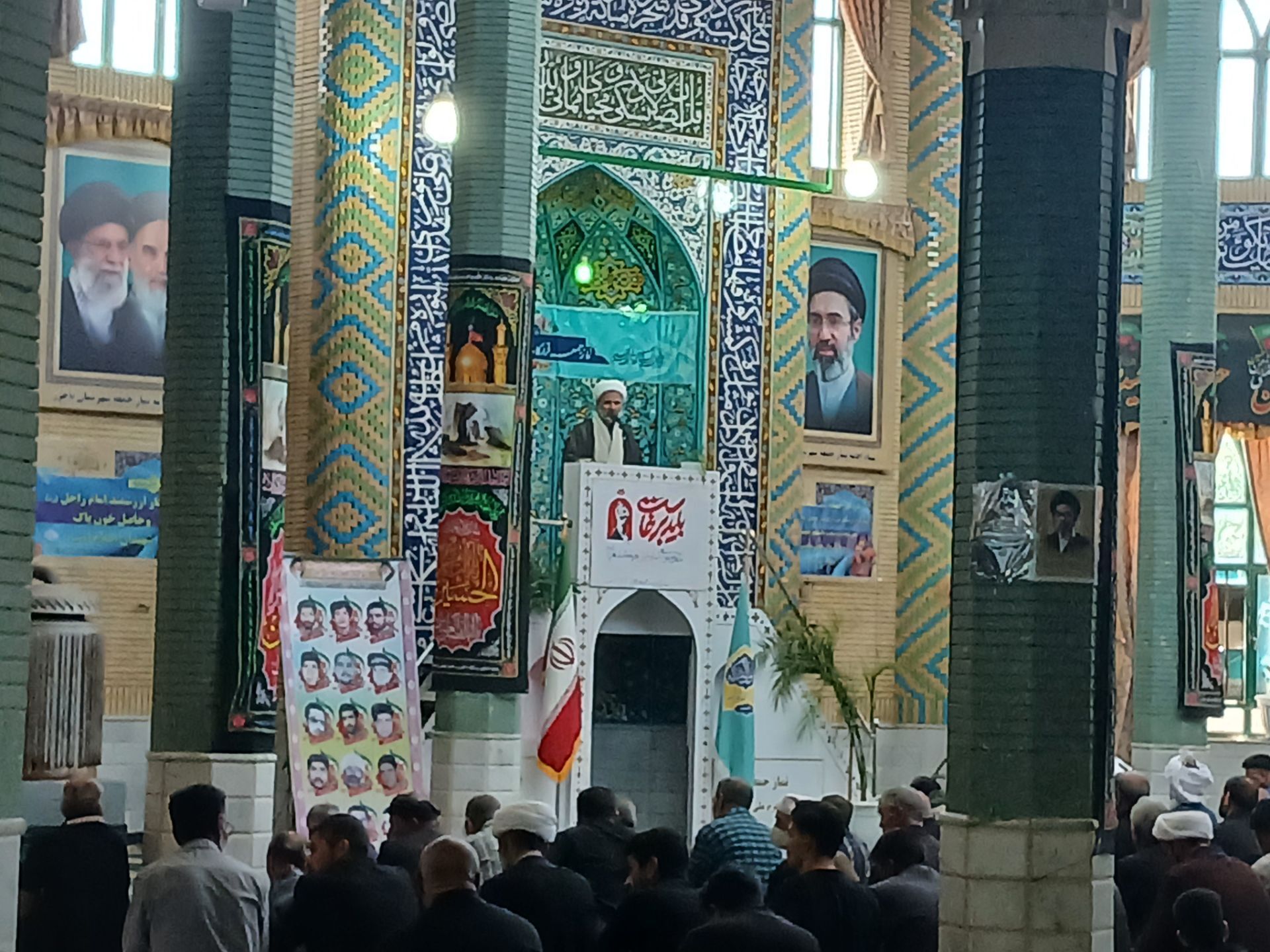 مصلای باخرز میزبان نمازگزاران ولایتمدار