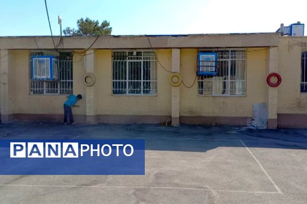 بچه‌ها پای کار زیبا سازی مدارس کم برخوردار در راستای عدالت آموزشی 