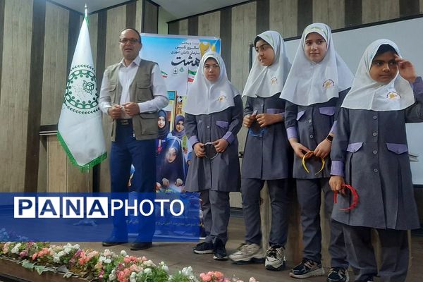 کارگاه توانمندسازی مربیان پیشتاز سازمان دانش‌آموزی در شهرستان‌قرچک